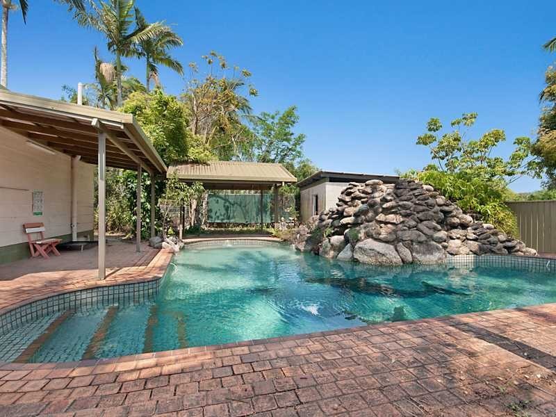 42 Jensen Street, Manoora QLD 4870