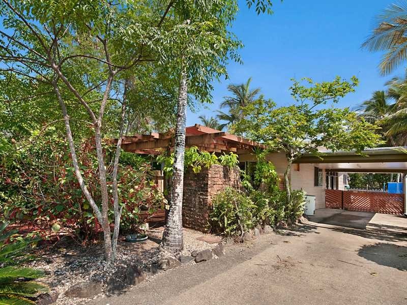 42 Jensen Street, Manoora QLD 4870