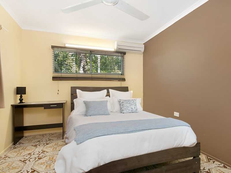 42 Jensen Street, Manoora QLD 4870