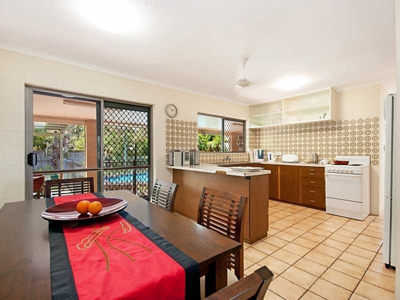 4 Torrance Avenue, Edge Hill QLD 4870