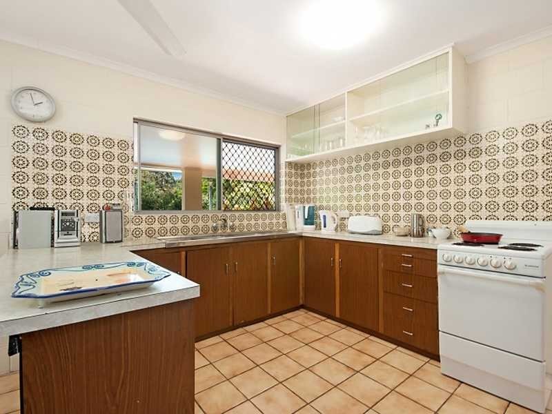 4 Torrance Avenue, Edge Hill QLD 4870
