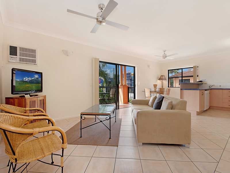 32/255 Lake Street, Cairns North QLD 4870