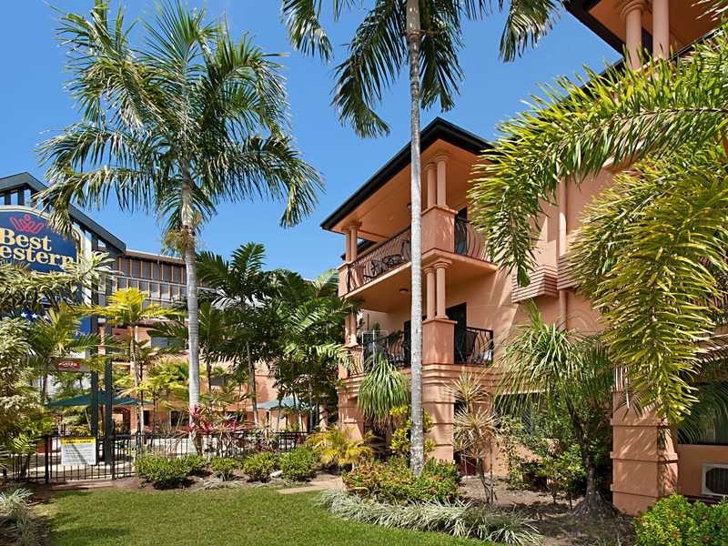 32/255 Lake Street, Cairns North QLD 4870