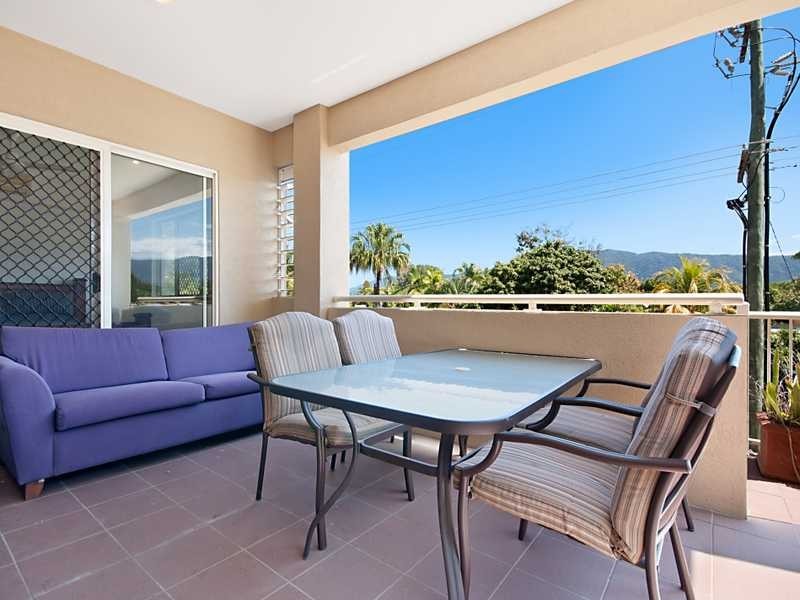 1/110 Moore Street, Trinity Beach QLD 4879