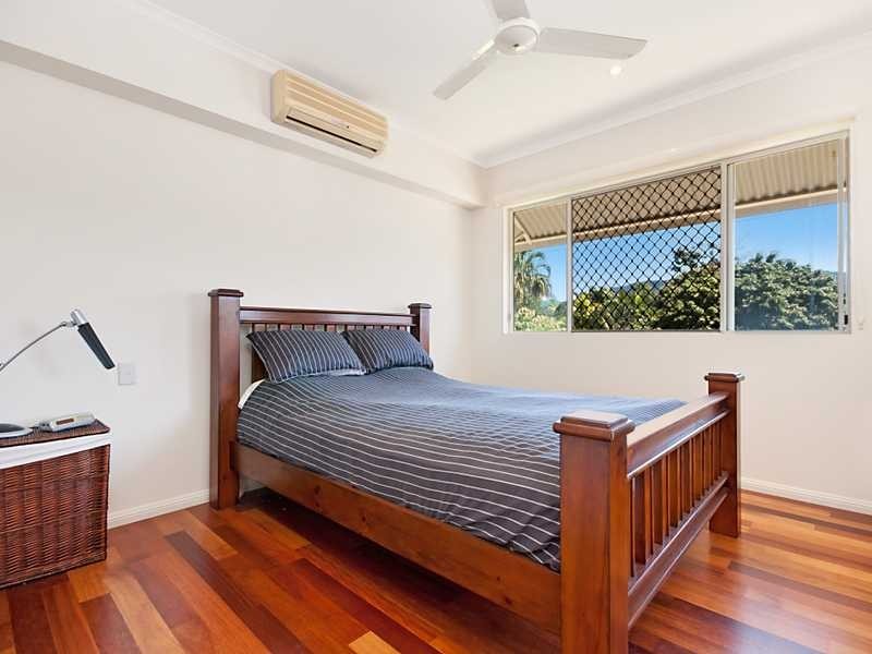 1/110 Moore Street, Trinity Beach QLD 4879