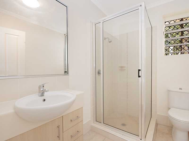 1/110 Moore Street, Trinity Beach QLD 4879