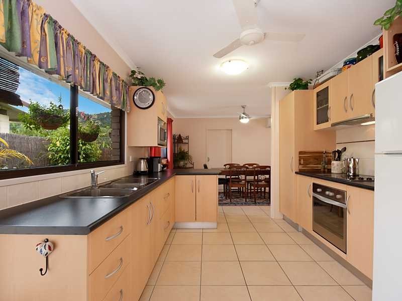 8/23 Woodward Street, Edge Hill QLD 4870