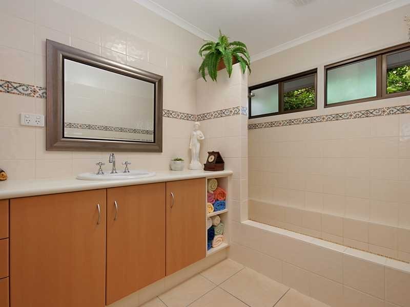 8/23 Woodward Street, Edge Hill QLD 4870