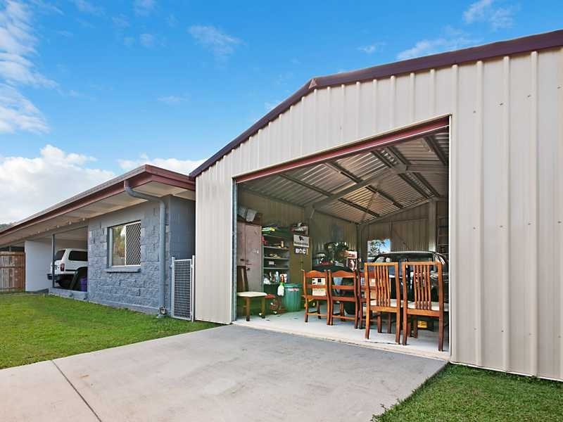 4B Leslie Street, Mooroobool QLD 4870