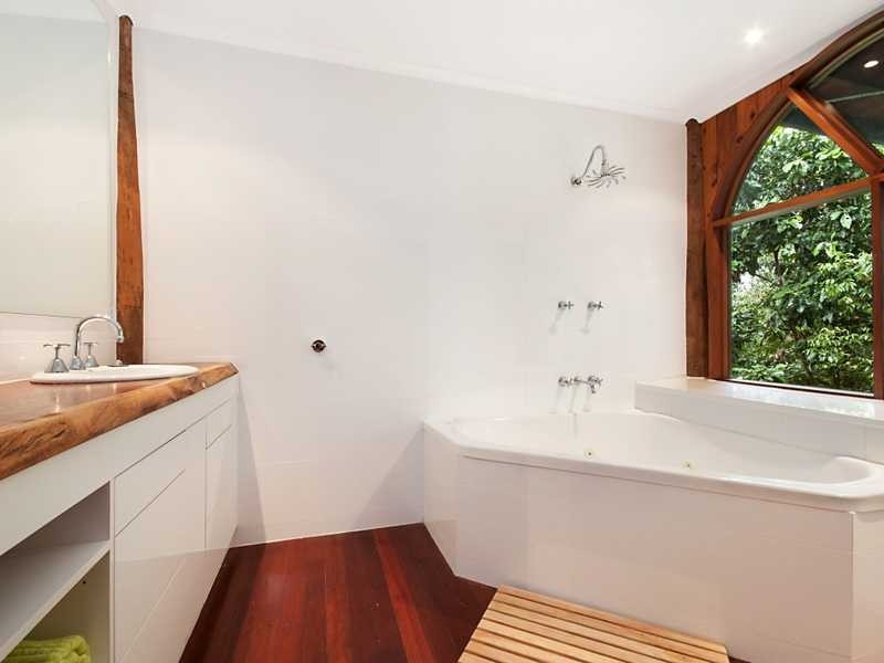 13 Licuala Close, Kamerunga QLD 4870