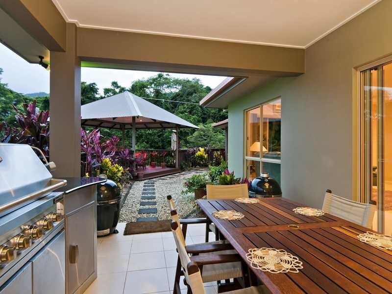 10 McColl Close, Redlynch QLD 4870