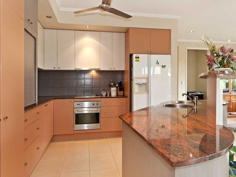 10 McColl Close, Redlynch QLD 4870