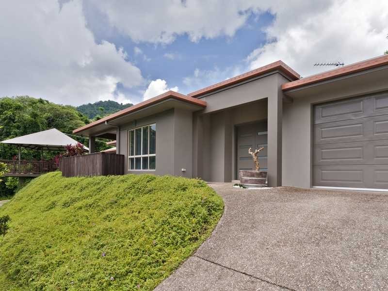 10 McColl Close, Redlynch QLD 4870