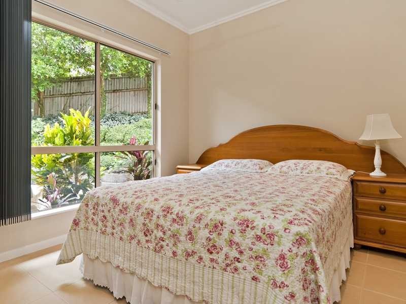 10 McColl Close, Redlynch QLD 4870