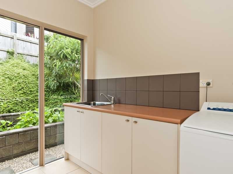 10 McColl Close, Redlynch QLD 4870