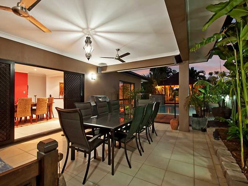 9 Abington Close, Redlynch QLD 4870