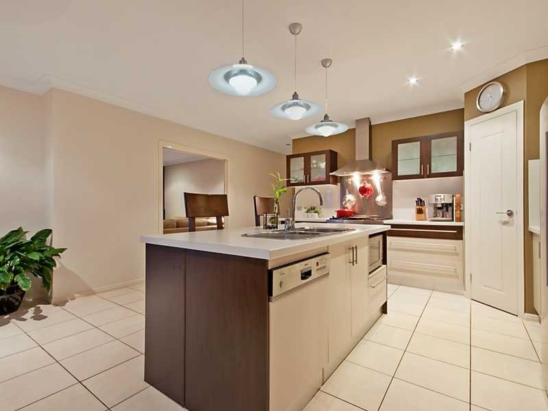 9 Abington Close, Redlynch QLD 4870