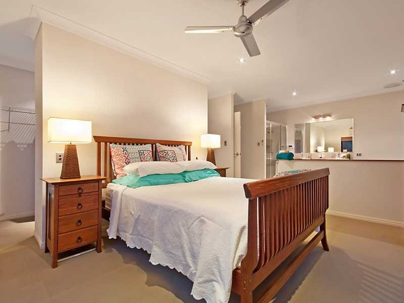 9 Abington Close, Redlynch QLD 4870