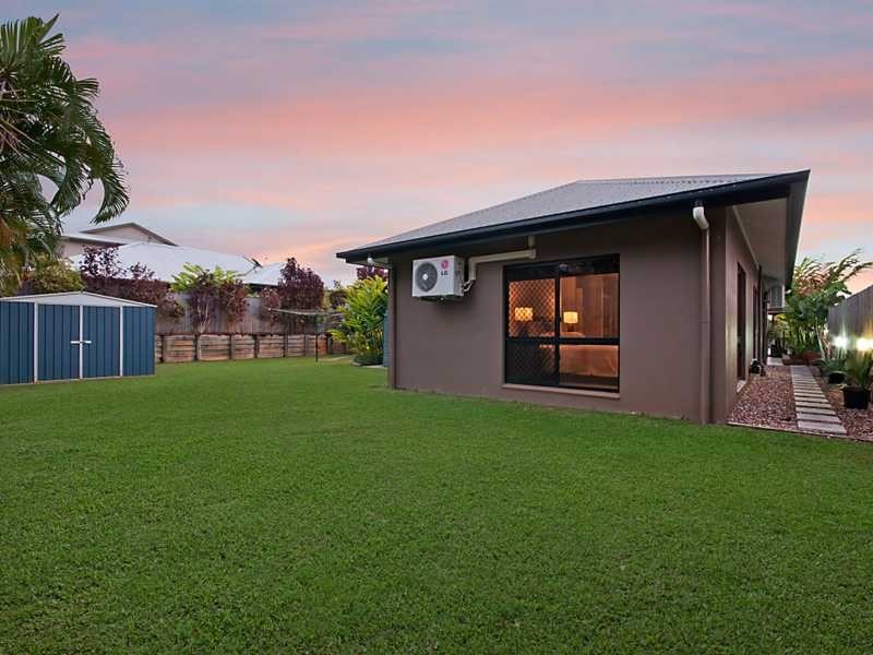 9 Abington Close, Redlynch QLD 4870