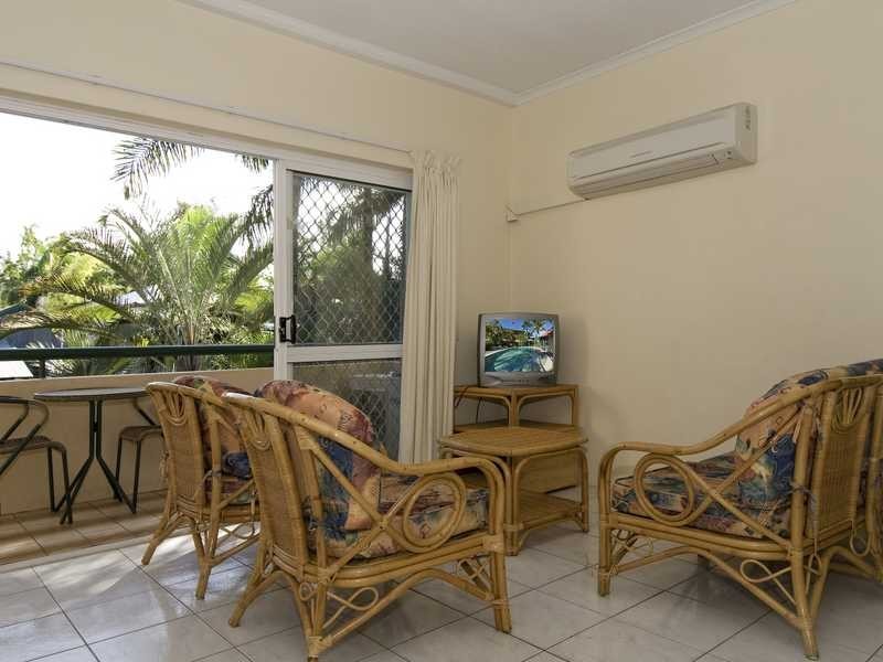 215/191 McLeod Street, Cairns North QLD 4870