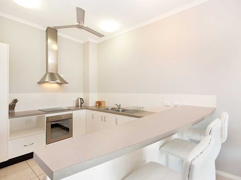 2/15 Clare Street, Cairns QLD 4870