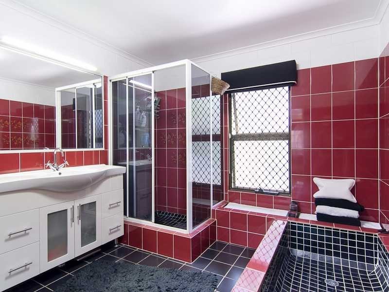 1 Hermes Close, Mooroobool QLD 4870