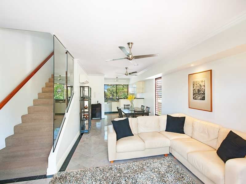 10/267 Esplanade, Cairns North QLD 4870