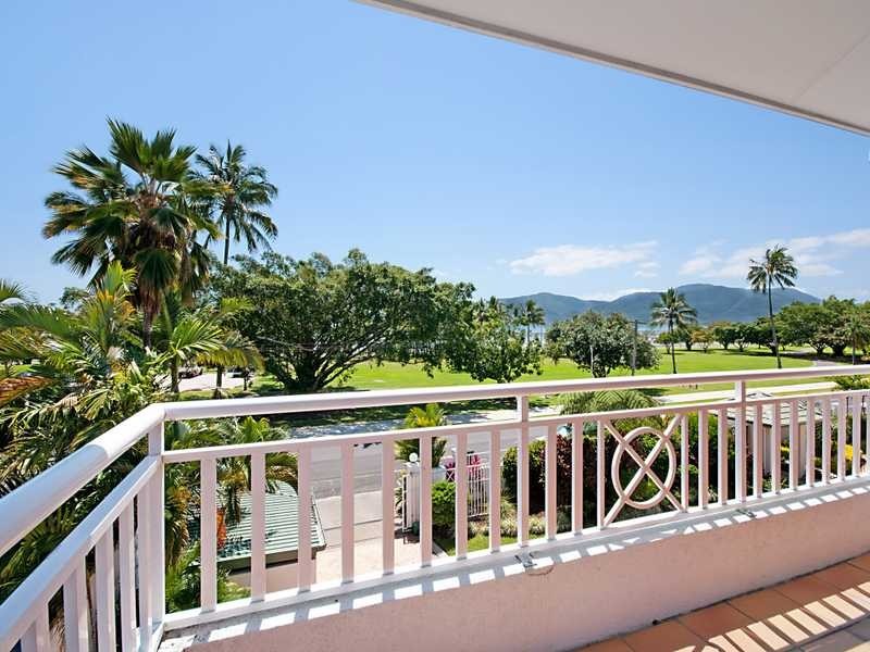 10/267 Esplanade, Cairns North QLD 4870