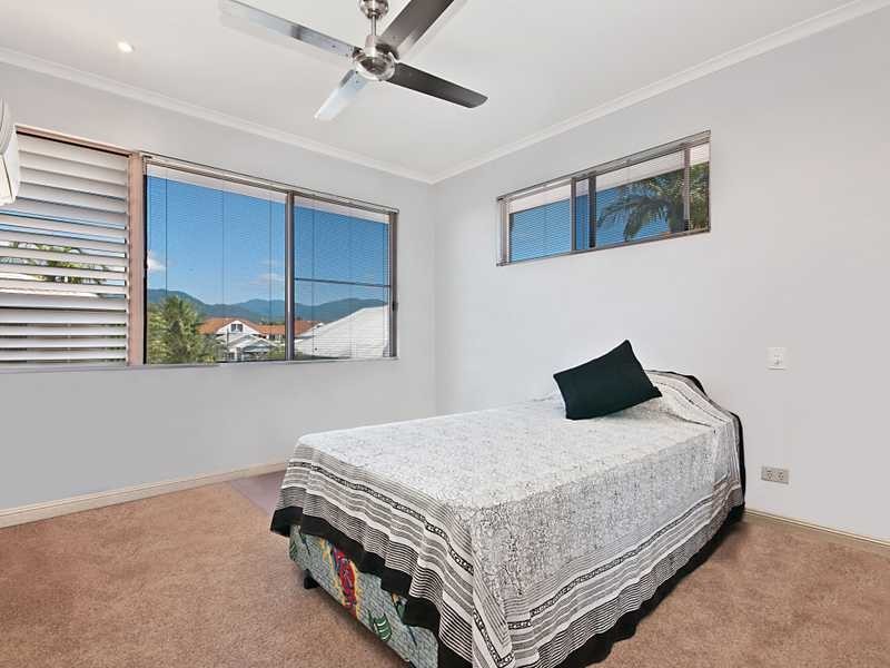 10/267 Esplanade, Cairns North QLD 4870