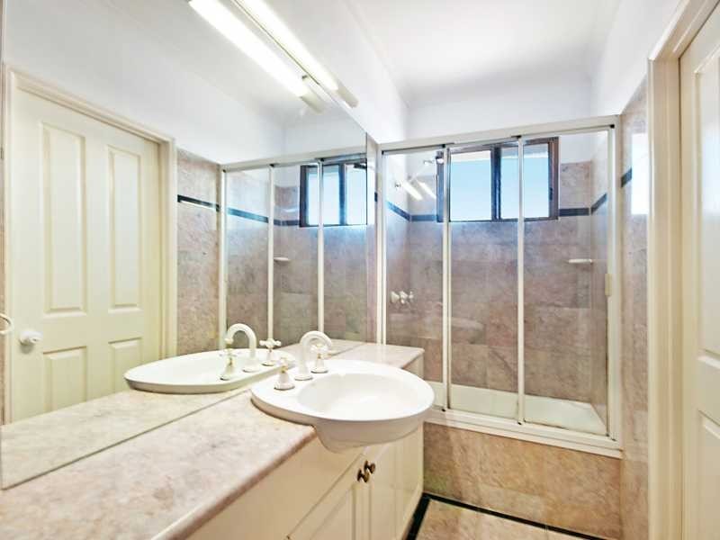 10/267 Esplanade, Cairns North QLD 4870
