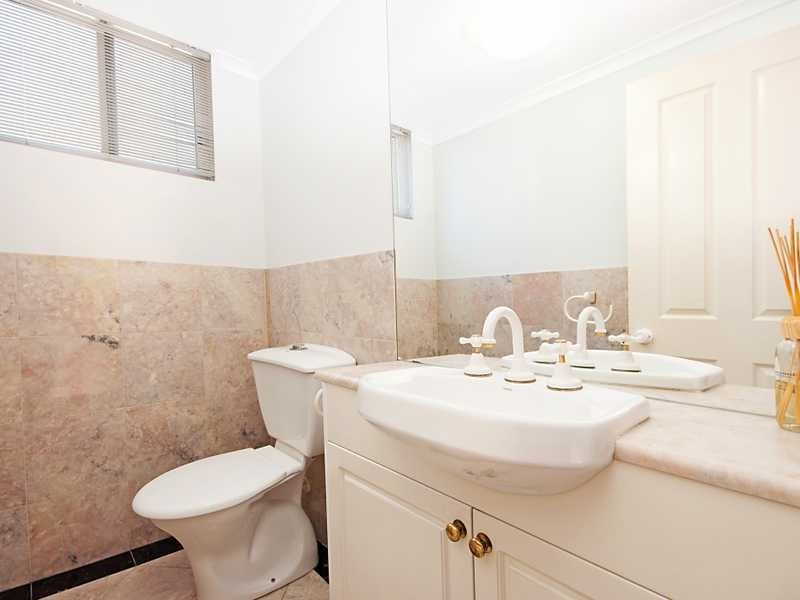 10/267 Esplanade, Cairns North QLD 4870