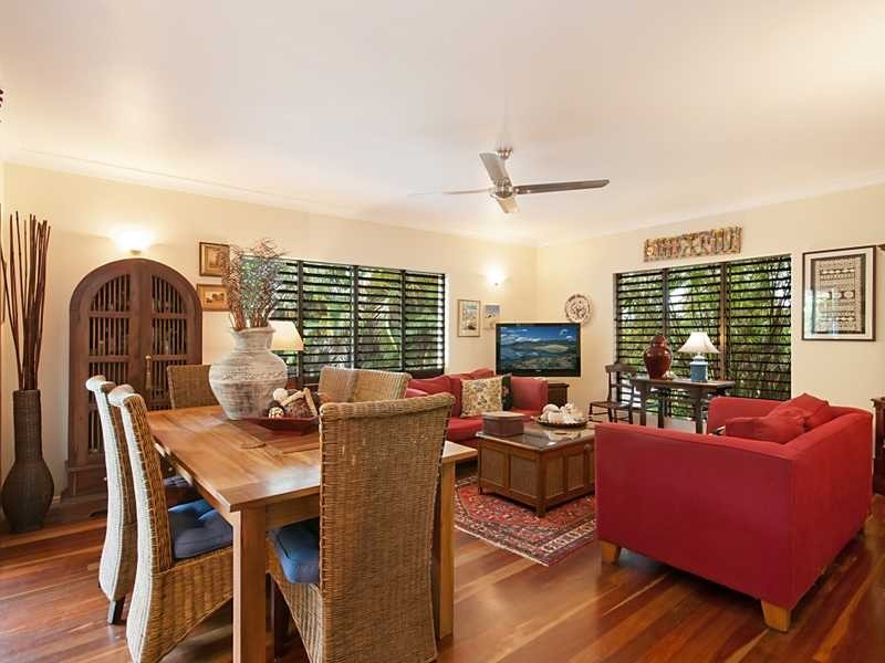 1 Russellia Street, Redlynch QLD 4870