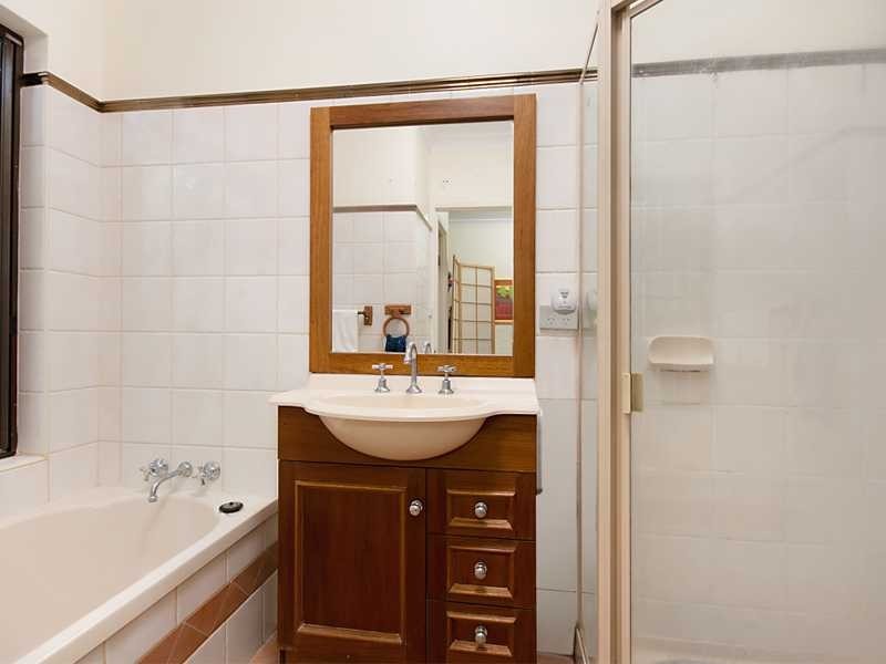 1 Russellia Street, Redlynch QLD 4870