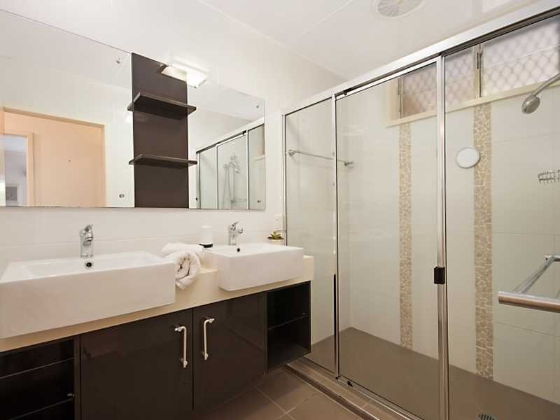 125 Jensen Street, Whitfield QLD 4870