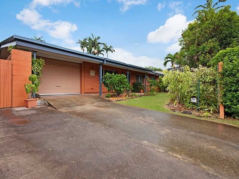 125 Jensen Street, Whitfield QLD 4870