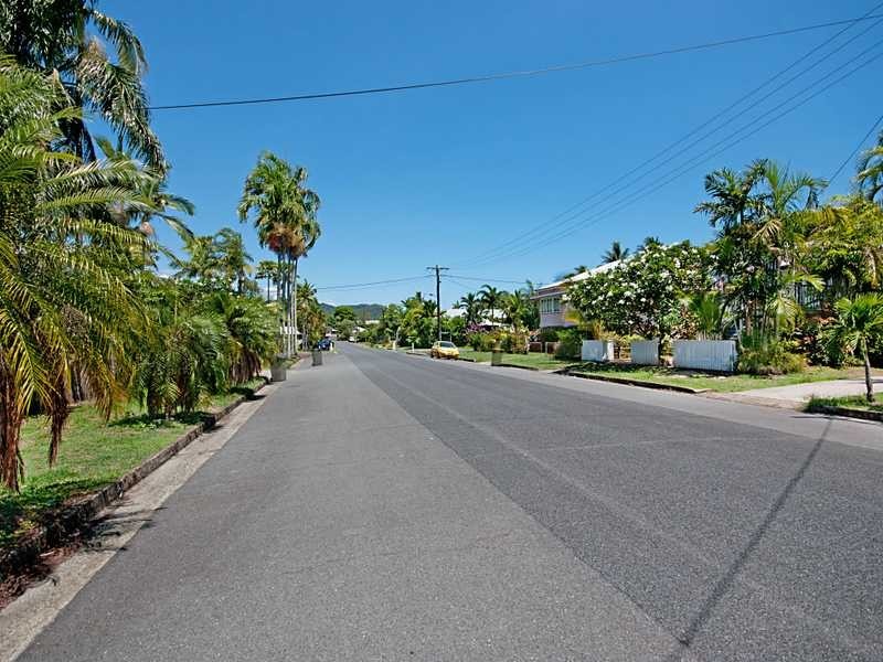 12 Queen Street, Parramatta Park QLD 4870