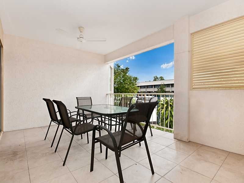 4/210 Grafton Street, Cairns North QLD 4870