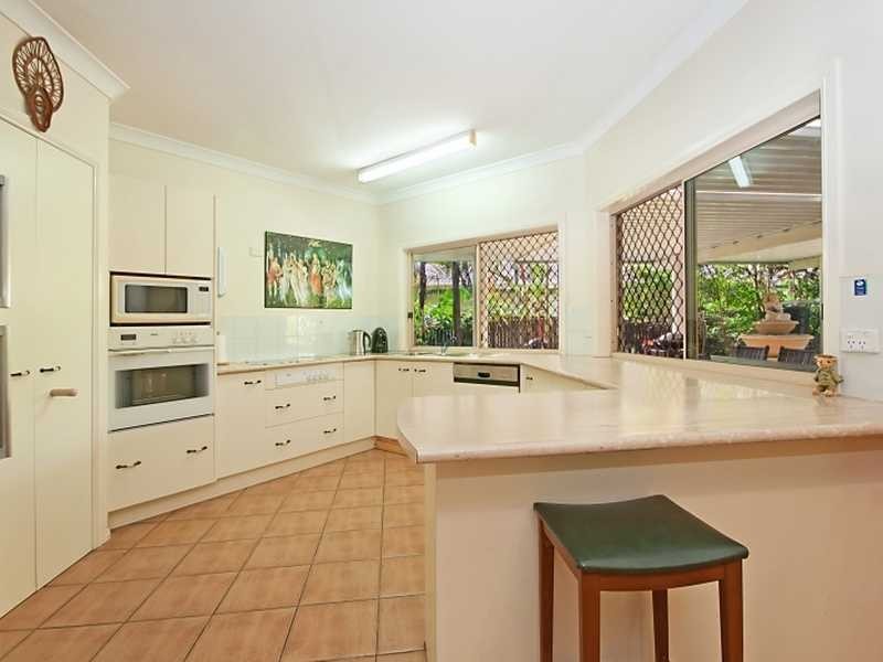 35 Summer Hill Drive, Mooroobool QLD 4870