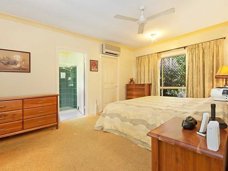 35 Summer Hill Drive, Mooroobool QLD 4870