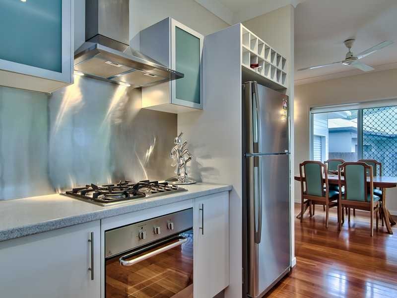 3 Davidson Close, Redlynch QLD 4870