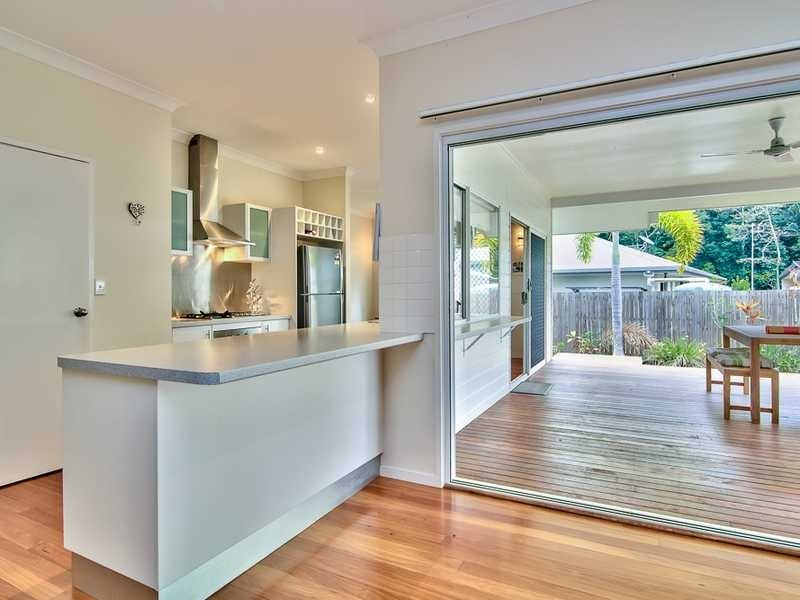 3 Davidson Close, Redlynch QLD 4870
