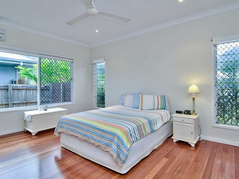 3 Davidson Close, Redlynch QLD 4870