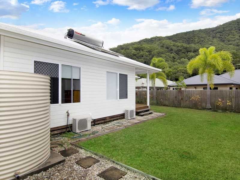 3 Davidson Close, Redlynch QLD 4870