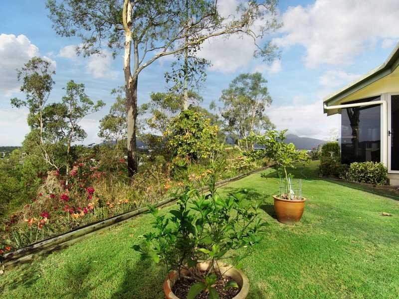 26 Koppen Terrace, Mooroobool QLD 4870