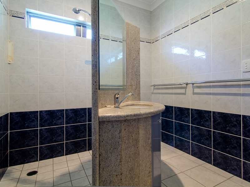 26 Koppen Terrace, Mooroobool QLD 4870
