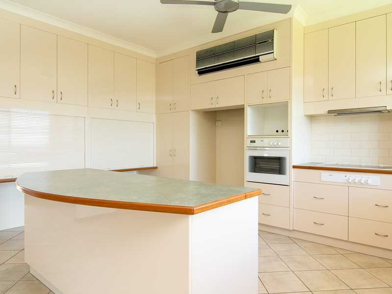26 Koppen Terrace, Mooroobool QLD 4870