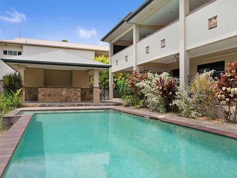 3 Oceanview Place, Mooroobool QLD 4870