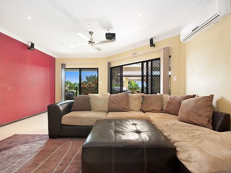 3 Oceanview Place, Mooroobool QLD 4870