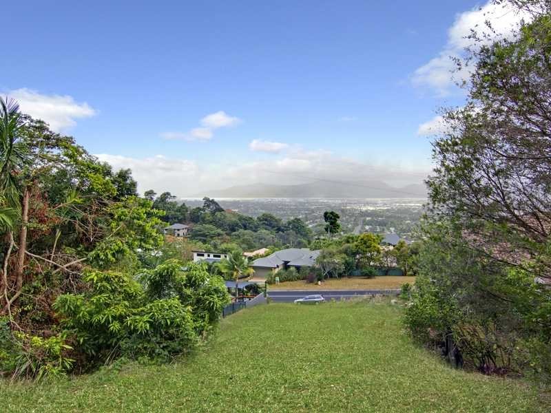 3 Oceanview Place, Mooroobool QLD 4870