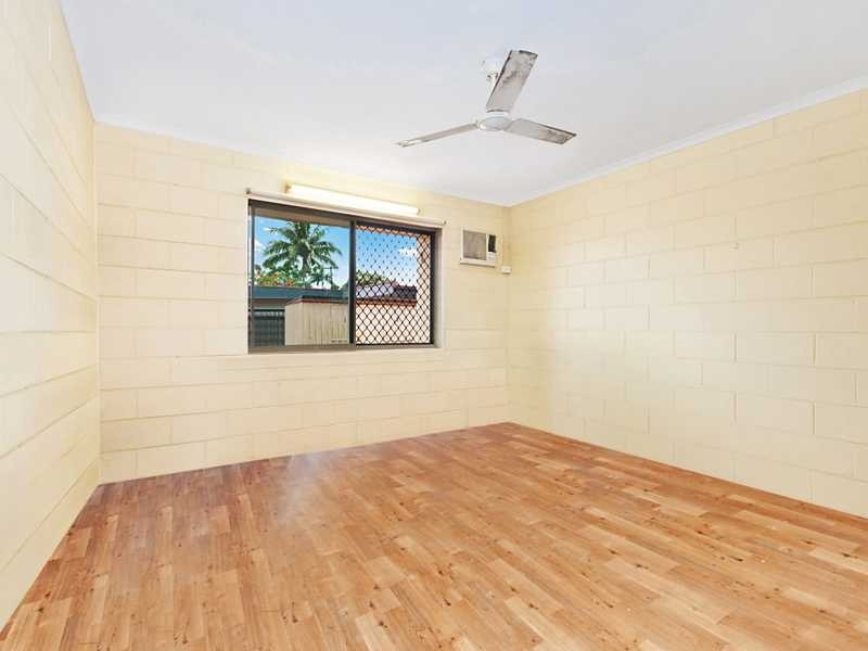 9 Sandown Close, Woree QLD 4868